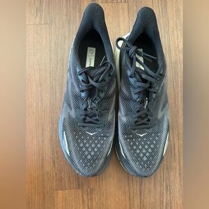 Men’s hoka “Clifton 9” size 12
